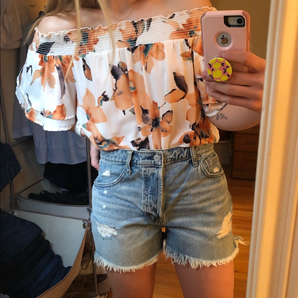 GAP NEW size 28 Jean shorts